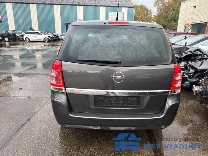 Opel Zafira 1.8 16V Ecotec Samochód złomowany (2011, Szary)