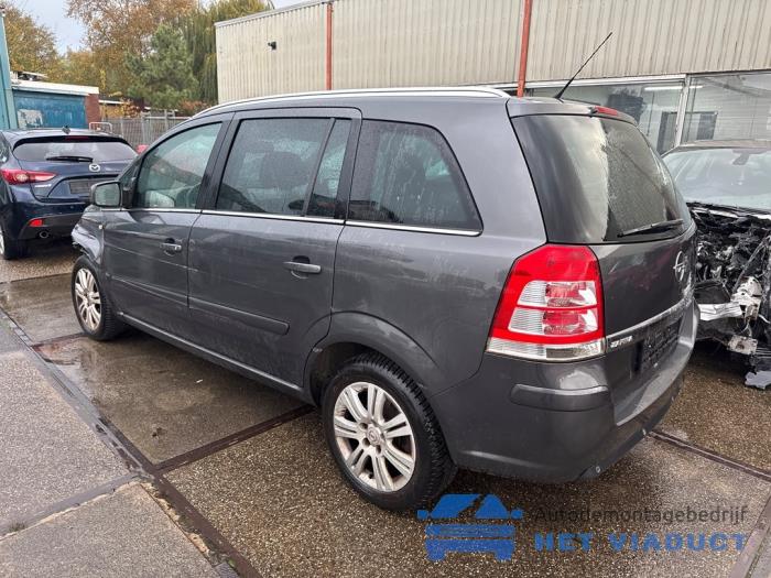 Opel Zafira 1.8 16V Ecotec Samochód złomowany (2011, Szary)