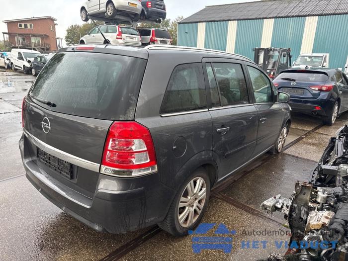 Opel Zafira 1.8 16V Ecotec Samochód złomowany (2011, Szary)