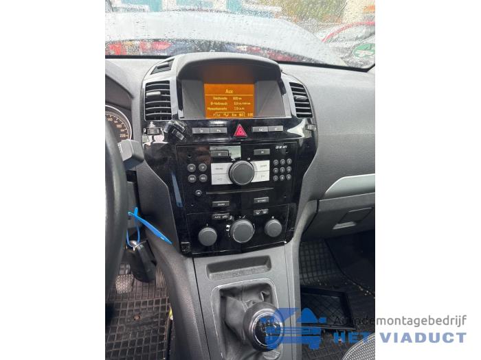 Opel Zafira 1.8 16V Ecotec Samochód złomowany (2011, Szary)