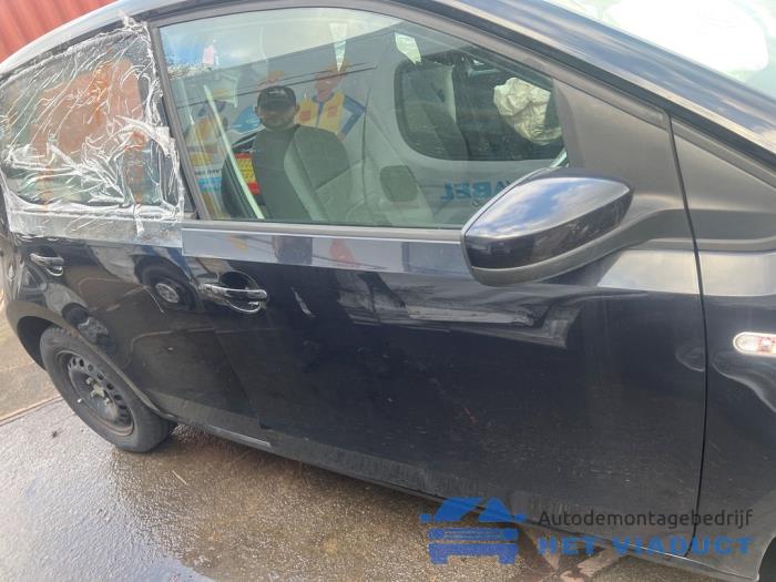 Volkswagen Up! 1.0 12V 60 Skrotfordon (2015, ZWART)