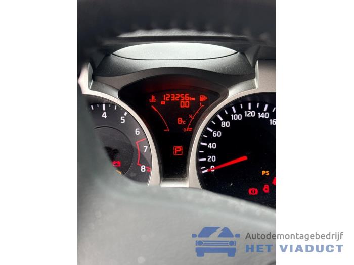 Nissan Juke 1.6 16V Skrotfordon (2015, ZWART)