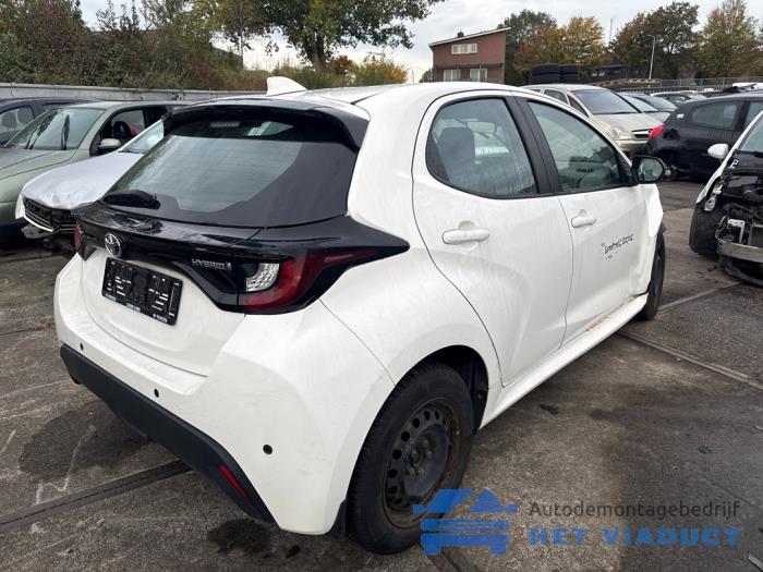 Toyota Yaris IV 1.5 12V Hybrid 115 Sloopvoertuig (2020, Wit)