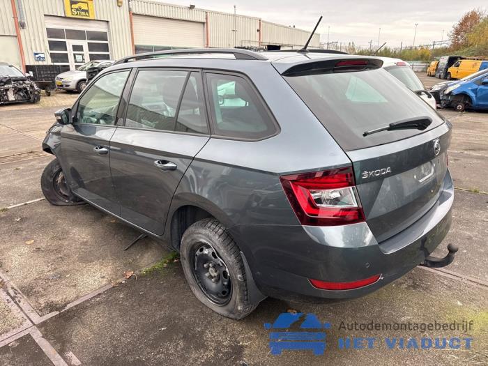 Skoda Fabia III Combi 1.0 TSI 12V Sloopvoertuig (2018, Grijs)