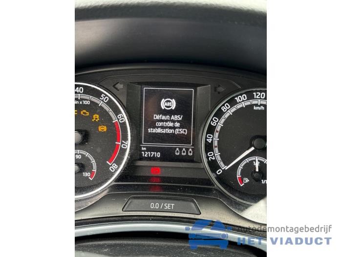 Skoda Fabia III Combi 1.0 TSI 12V Sloopvoertuig (2018, Grijs)