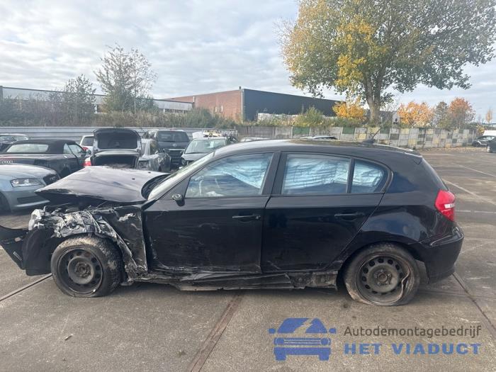 BMW 1 serie 116d 16V Sloopvoertuig (2009, Zwart)