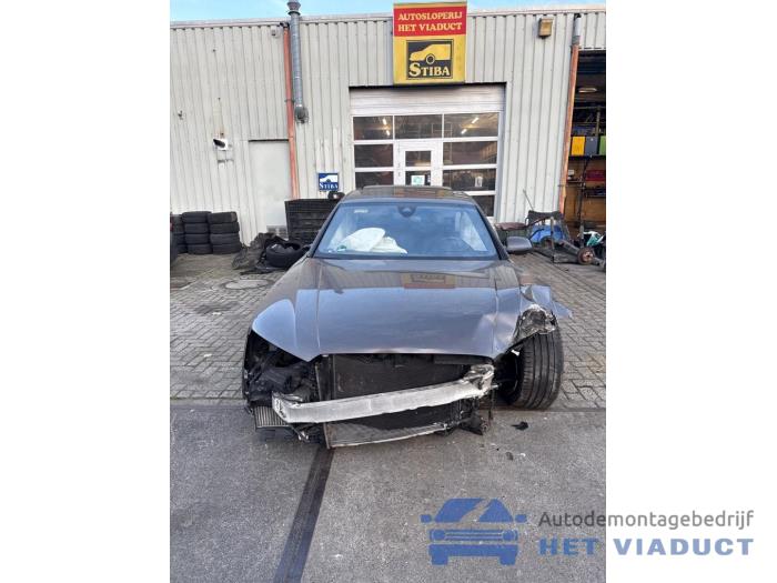 Audi A8 4.2 TDI V8 32V Quattro Skrotfordon (2016, GRIJS)