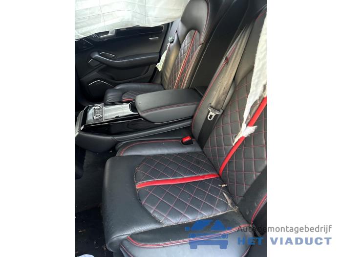 Audi A8 4.2 TDI V8 32V Quattro Skrotfordon (2016, GRIJS)