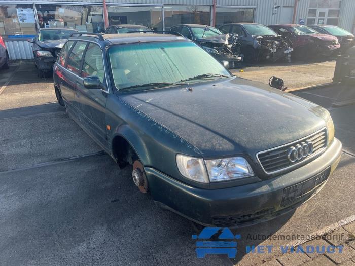 Audi A6 Avant 2.5 TDI Skrotfordon (1996, GROEN)