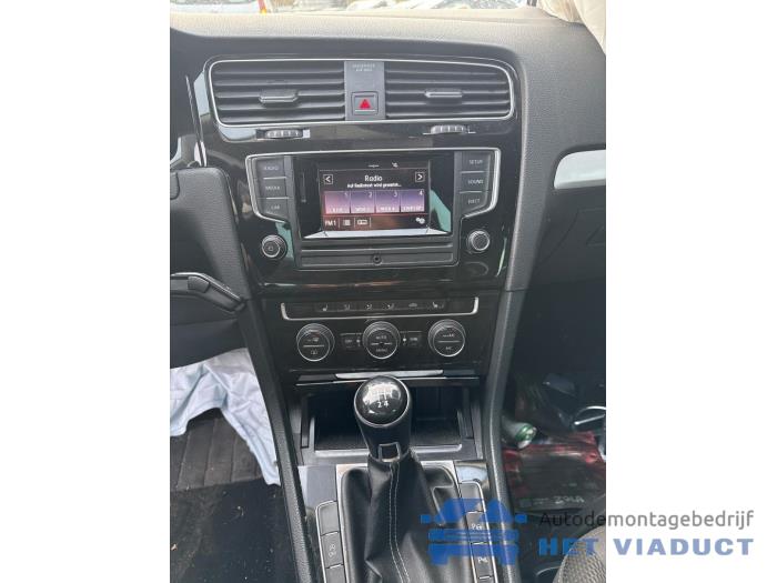 Volkswagen Golf VII 1.2 TSI 16V Skrotfordon (2014, ZWART)