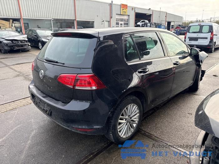 Volkswagen Golf VII 1.2 TSI 16V Skrotfordon (2014, ZWART)
