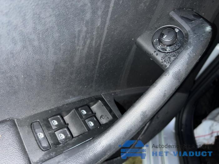 Skoda Octavia Combi 1.6 TDI 16V Skrotfordon (2017, GRIJS)