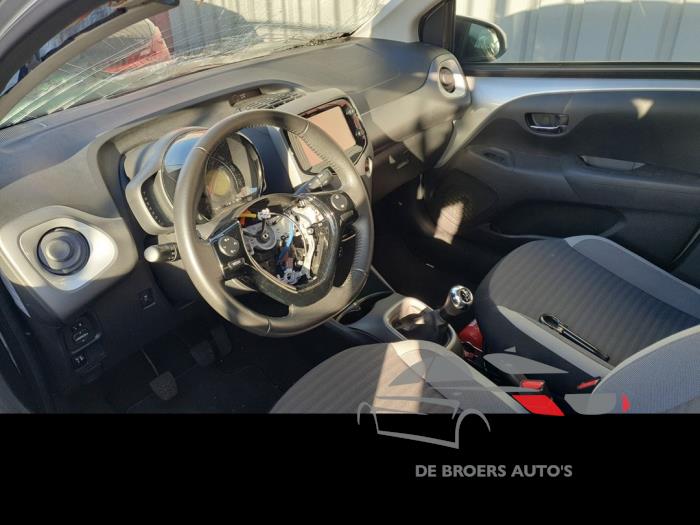 Toyota Aygo 1.0 12V VVT-i Sloopvoertuig (2019, Grijs)