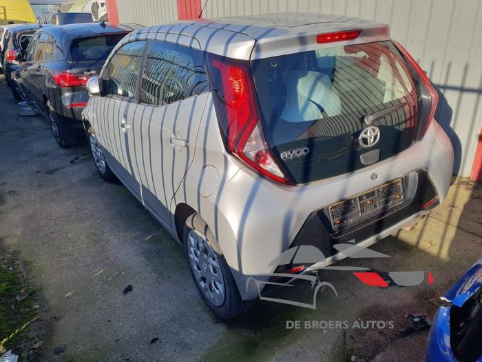 Toyota Aygo 1.0 12V VVT-i Sloopvoertuig (2019, Grijs)