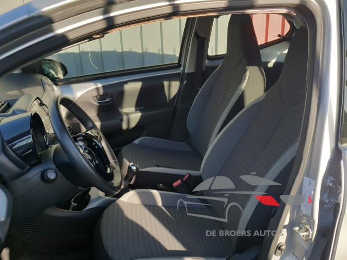 Toyota Aygo 1.0 12V VVT-i Sloopvoertuig (2019, Grijs)
