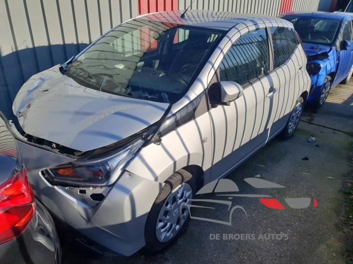 Toyota Aygo 1.0 12V VVT-i Sloopvoertuig (2019, Grijs)