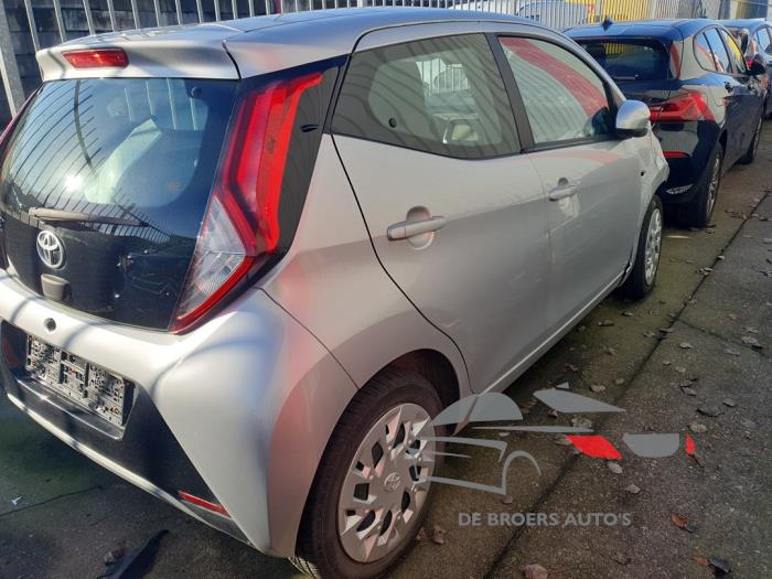 Toyota Aygo 1.0 12V VVT-i Sloopvoertuig (2019, Grijs)