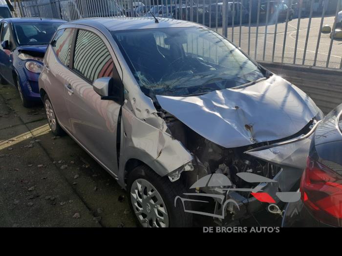 Toyota Aygo 1.0 12V VVT-i Sloopvoertuig (2019, Grijs)