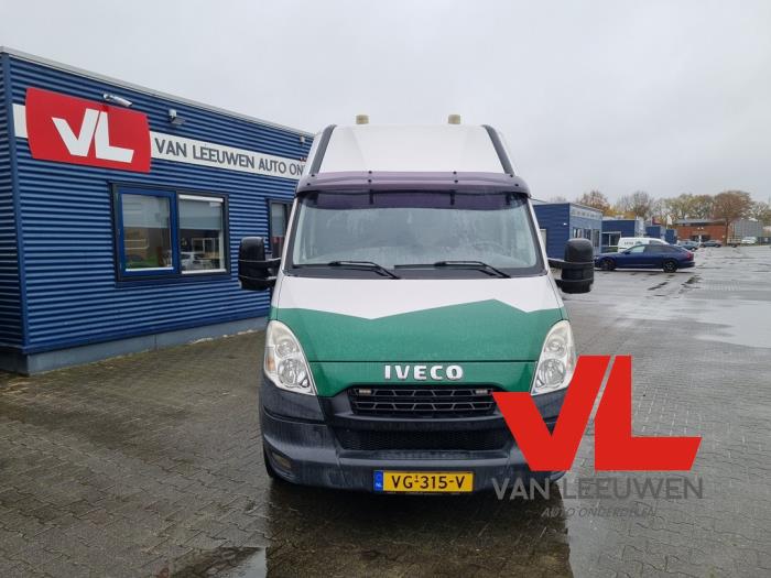 Iveco New Daily VI 35C17, 35S17, 40C17, 50C17, 65C17, 70C17 Schadevoertuig (2014)
