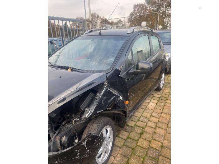 Chevrolet Spark 1.2 16V Skrotfordon (2010, ZWART)