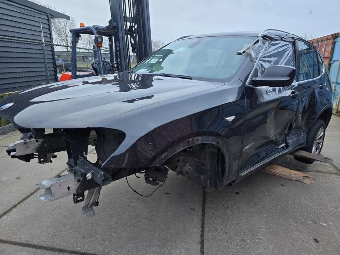 BMW X3 xDrive35i 3.0 24V Samochód złomowany (2011, Czarny)
