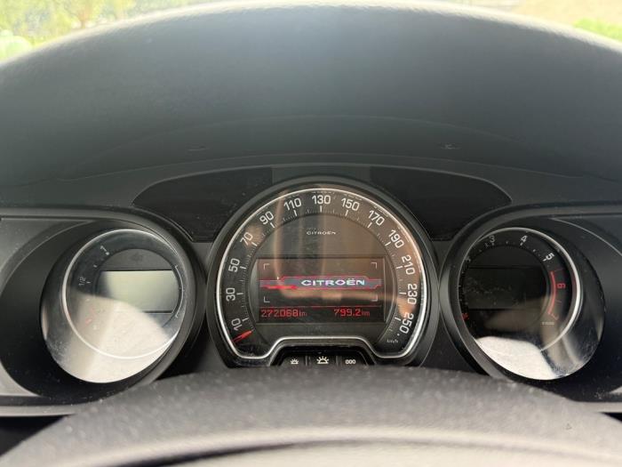 Citroen C5 III Tourer 1.6 16V THP 155 Skrotfordon (2011, GRIJS)