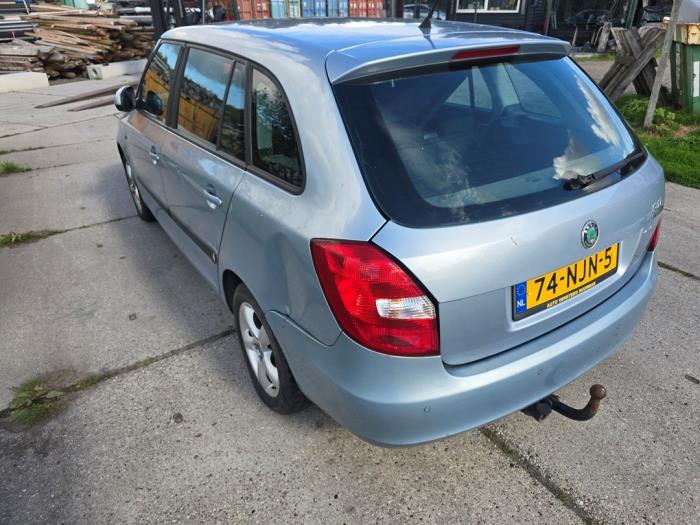 Skoda Fabia II Combi 1.2 TDI 12V Greenline Samochód uszkodzony (2010, Niebieski)