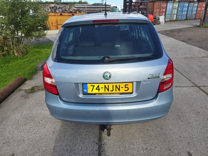 Skoda Fabia II Combi 1.2 TDI 12V Greenline Samochód uszkodzony (2010, Niebieski)