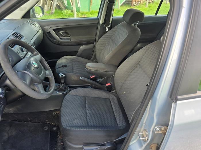 Skoda Fabia II Combi 1.2 TDI 12V Greenline Samochód uszkodzony (2010, Niebieski)