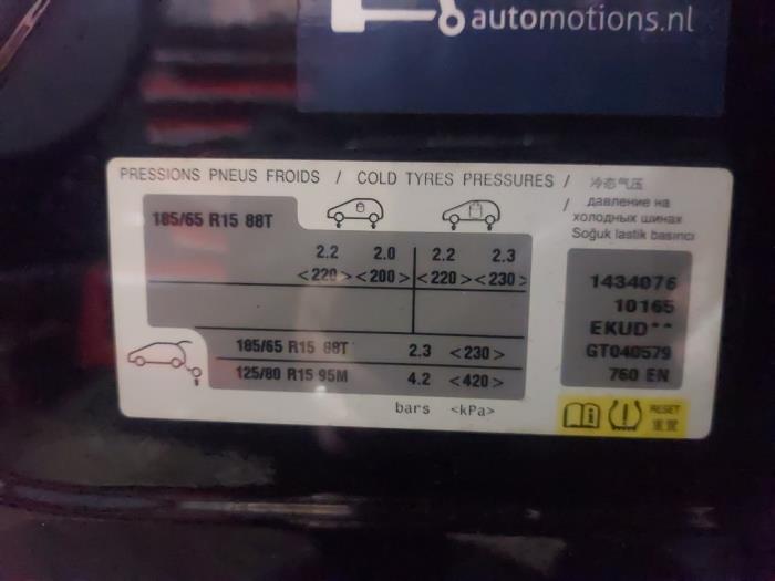 Peugeot 208 I 1.2 Vti 12V PureTech 82 Sloopvoertuig (2016, Blauw)