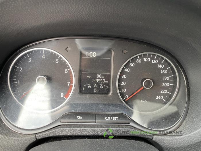 Volkswagen Polo V 1.4 16V Skrotfordon (2010, GRIJS)