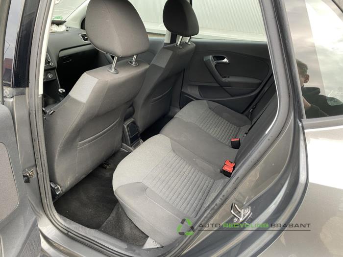 Volkswagen Polo V 1.4 16V Skrotfordon (2010, GRIJS)