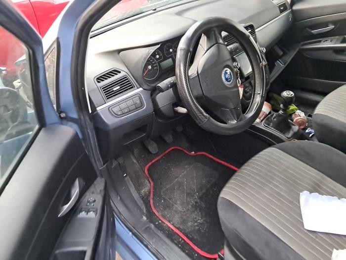 Fiat Punto Sloopvoertuig (2007, Licht, Blauw)